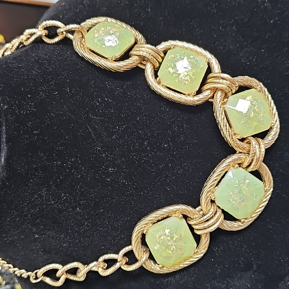 Gold Tone Chunky Mila Necklace